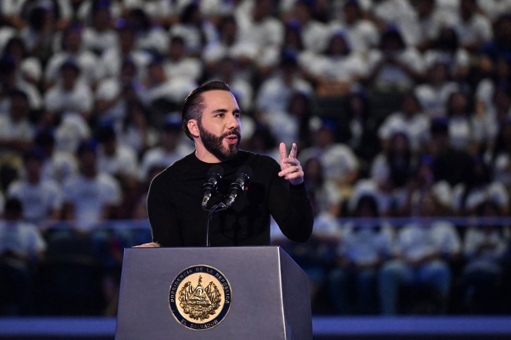 El Salvador Slams Paris Fashion Show Inspired by Cecot Mega-Prison Inmates