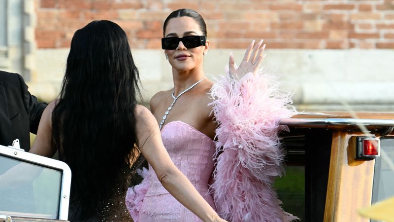 VIDEO: Celebrities dazzle in their wedding attire as they leave for the Bezos-Sanchez ceremony