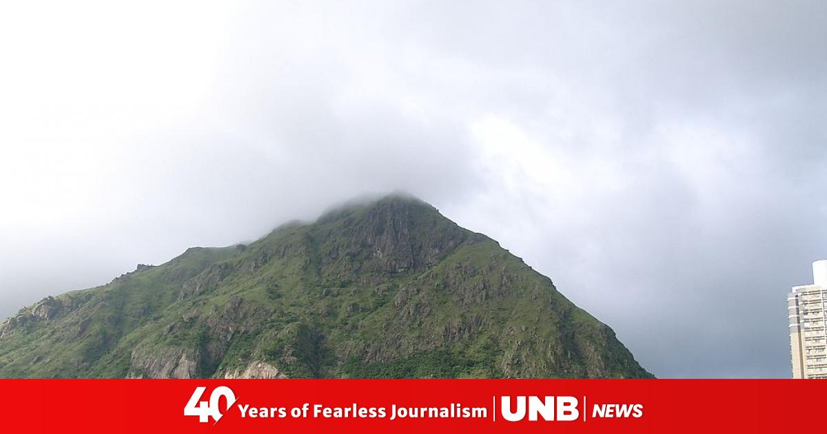 Hong Kong’s Cloud-Covered Kowloon Peak Resembles Mount Fuji, Sparking Tourist Surge