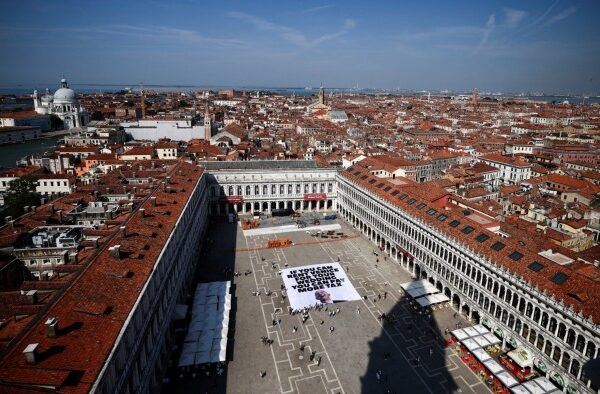Jeff Bezos’s wedding draws storm of protest in Venice