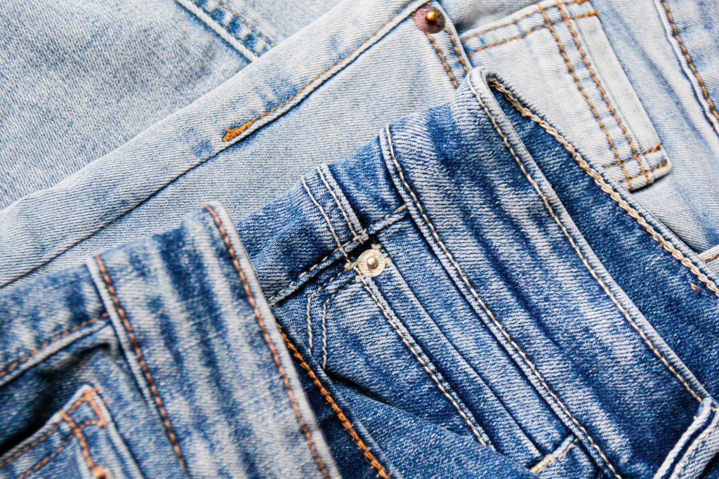 Decoupling Growth from Volume in Fashion’s Waste Crisis