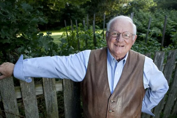 Sen. Jacque Honors Wisconsin Author Jerry Apps