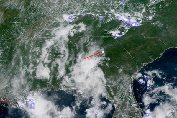 Fireball seen as meteorite streaks through sky over Georgia and South Carolina