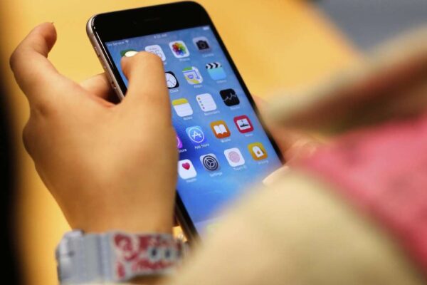 Chinese hackers and user lapses turn smartphones into a ‘mobile security crisis’ Chinese hackers and user lapses turn smartphones into a 'mobile security crisis'