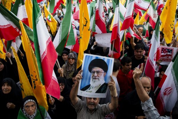 Forget 'total obliteration’ — experts say Iran and U.S. need to negotiate : NPR