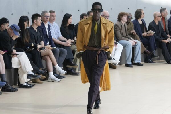 Saint Laurent opens Paris Fashion Week at Pinault’s art palace with a show of force Saint Laurent opens Paris Fashion Week at Pinault’s art palace with a show of force