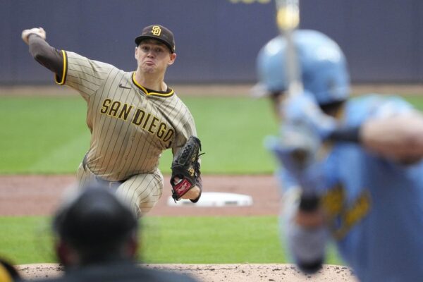 Padres lose to Brewers in walk-off fashion