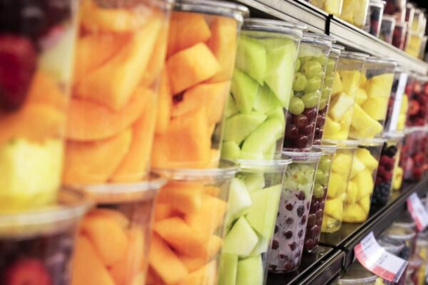 Make summer travel a breeze with these tips for healthy eating