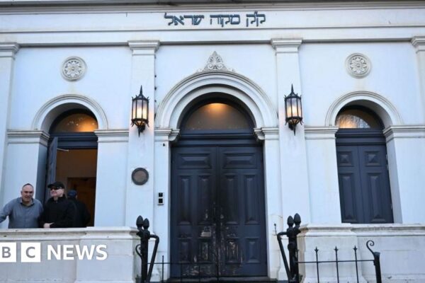 Australian PM vows 'full force of law' after arson attack at Melbourne synagogue