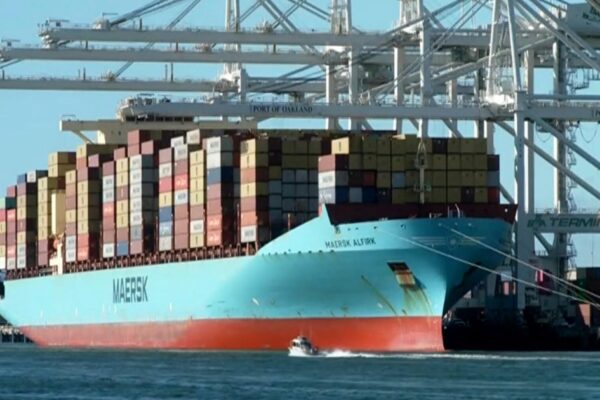 Trump fires off more than 20 letters to trade partners as tariff threats escalate