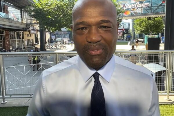 Cal Raleigh makes history with Home Run Derby win