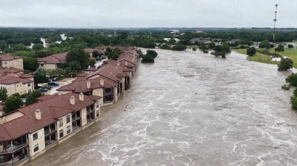 7/20: CBS Weekend News - CBS News