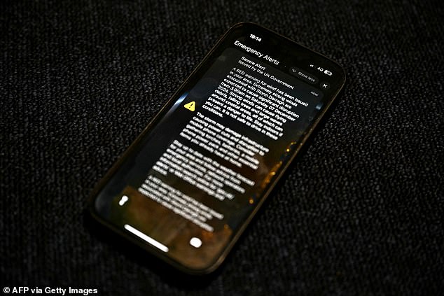 Mobile phones will ring out with an alarm this September as the Government tests its emergency alert system