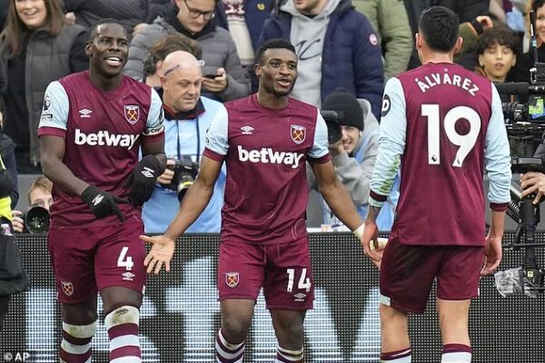 Tottenham have reportedly agreed a deal to sign West Ham winger Mohammed Kudus (centre)