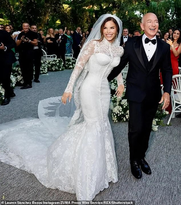 An A-list wedding guests who scored an invite to Lauren Sanchez and Jeff Bezos' $50M Italian wedding last month has now revealed what it was really like