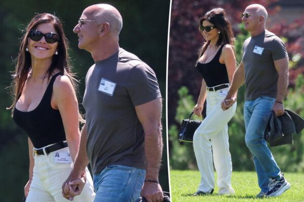 Lauren Sánchez and Jeff Bezos pack on the PDA in Sun Valley
