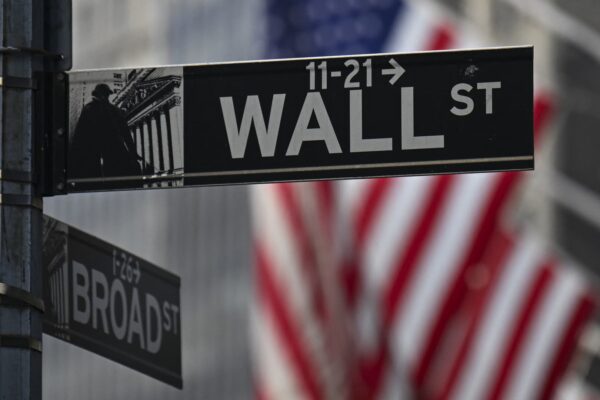 Retail investors turn from AI and put stocks at risk, trading desk says