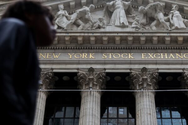 New options funds aim for positive return whether stocks rise or fall