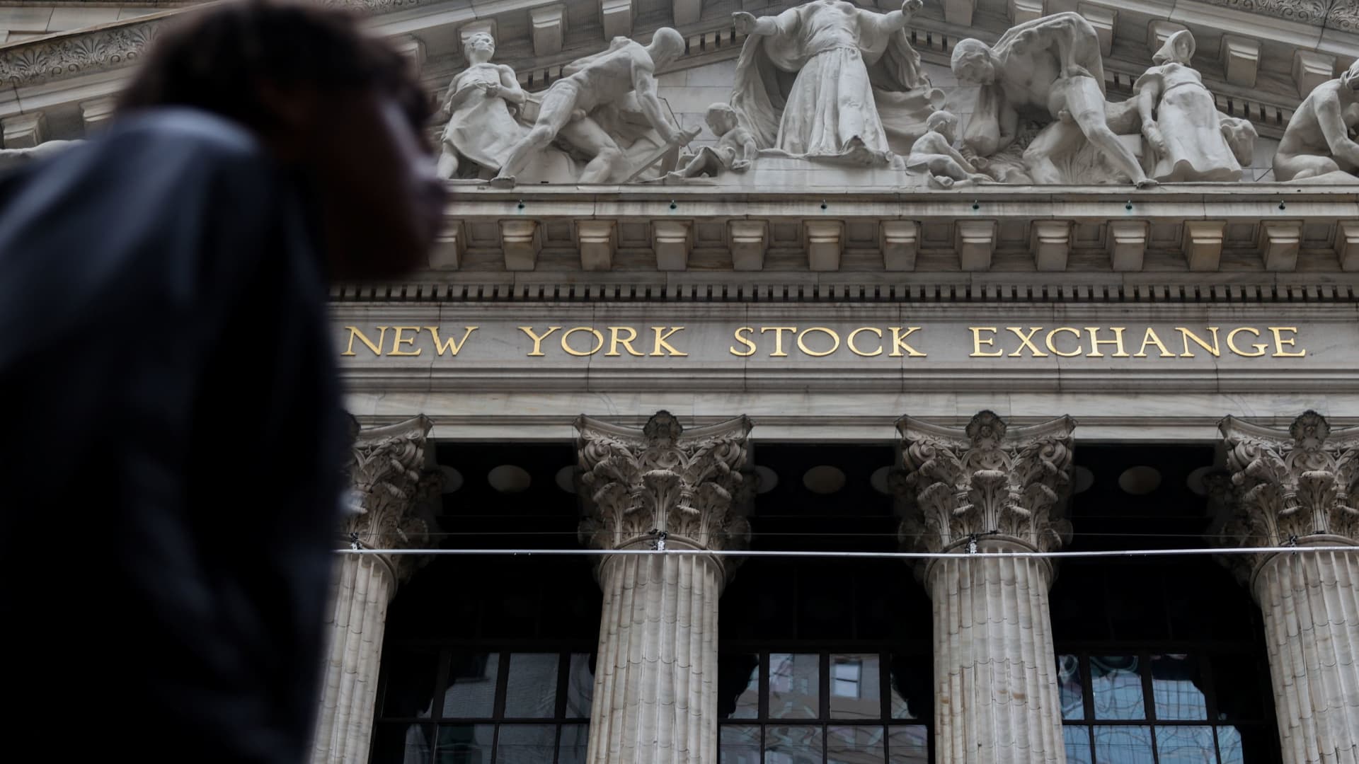 New options funds aim for positive return whether stocks rise or fall