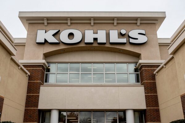 Kohl's shares rise amid short interest, Reddit posts