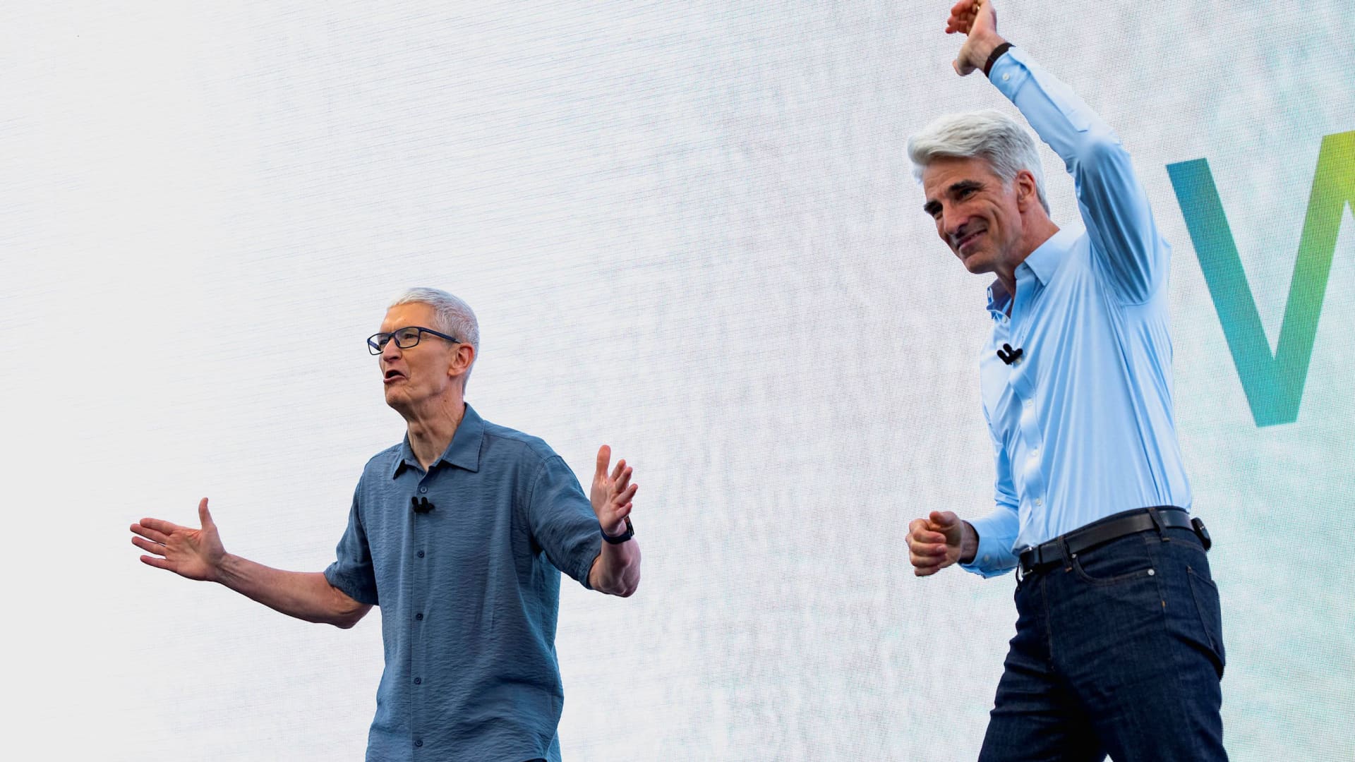 What we make of Trump's Vietnam trade deal — plus, how to think about Apple's rally