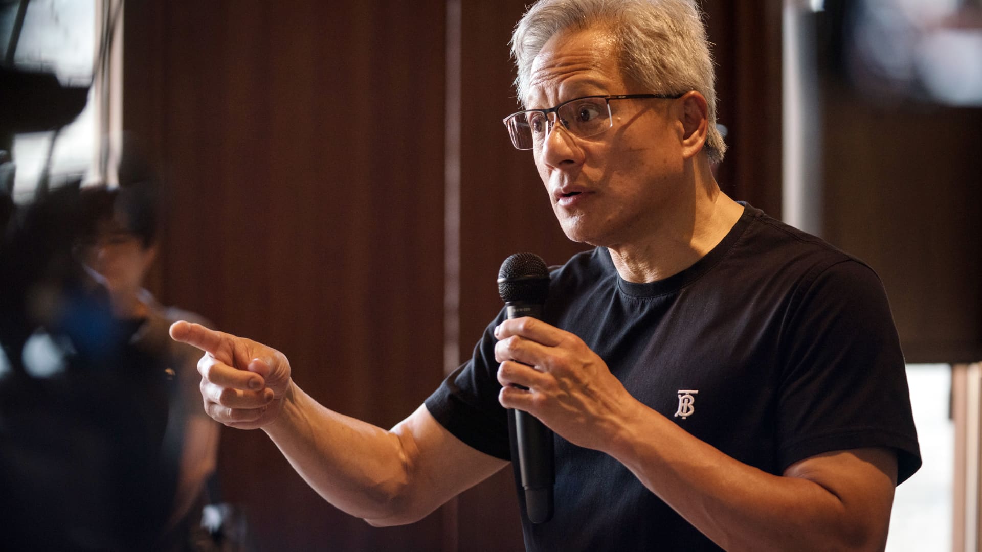 Nvidia CEO wants to sell advanced chips to China after H20 ban lifted