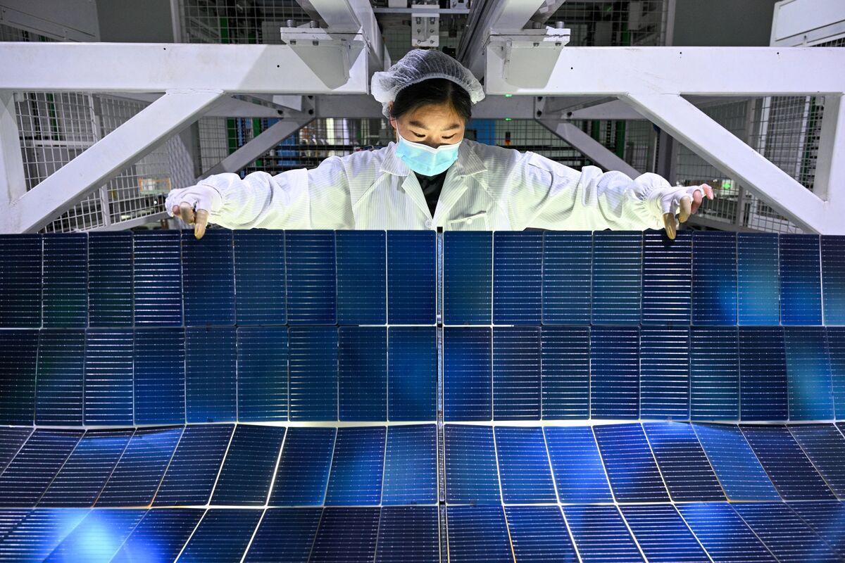 China Vows to Increase Oversight of Wayward Solar Sector