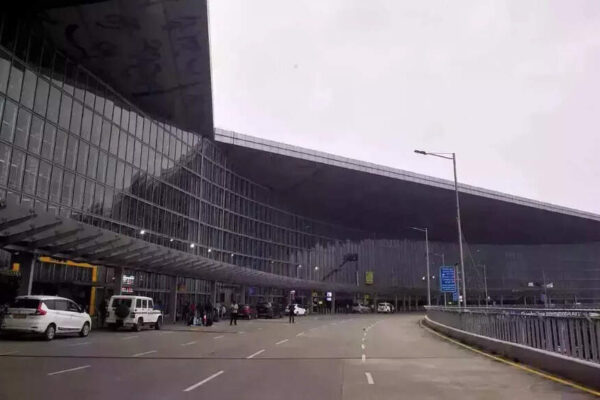 No Wi-Fi at Kolkata airport for 7 months: Flyers land in digital dead zone;‘I couldn’t even book an Uber,’ says UK-returned student | Kolkata News No Wi-Fi at Kolkata airport for 7 months: Flyers land in digital dead zone;‘I couldn’t even book an Uber,’ says UK-returned student | Kolkata News
