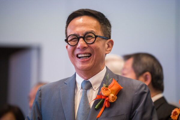 Richard Li’s FWD Group Falls in HK Debut After $442 Million IPO