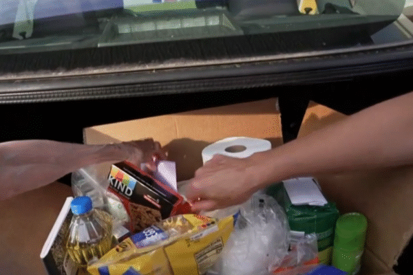 Nashville volunteers deliver food, necessities to immigrant families too afraid to leave their homes