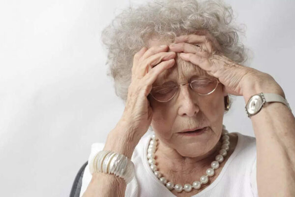 Alzheimer’s disease: Causes, early symptoms, and 11 lifestyle changes that could help prevent it |