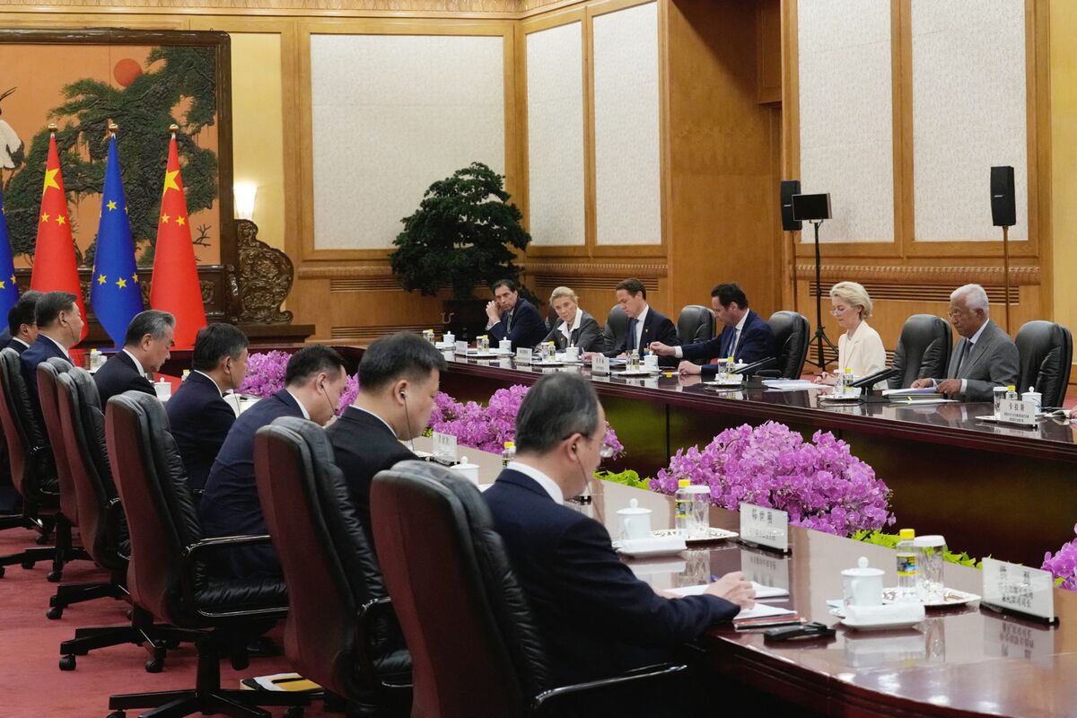 EU Urges China to Open Up After Summit Yielding Little Progress