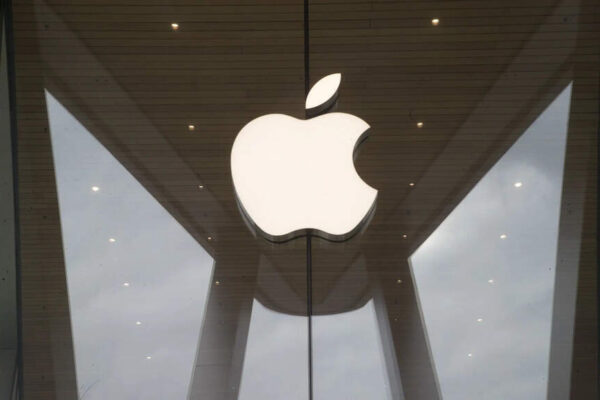 Apple is doing in China what it has never done since its first store opening in 2008 Apple is doing in China what it has never done since its first store opening in 2008