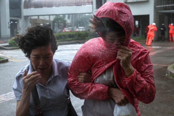 Typhoon rains batter Hong Kong before Wipha weakens to severe tropical storm in Guangdong