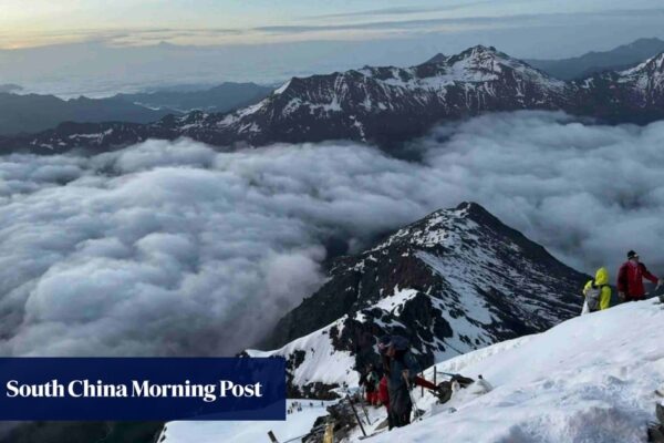 Hong Kong teen dies on 5,276-metre peak in Sichuan province