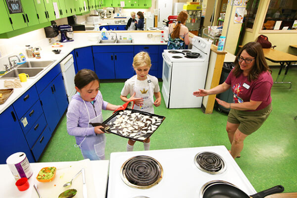 Bend park and rec camp mixes healthy eating with cooking fun Bend park and rec camp mixes healthy eating with cooking fun