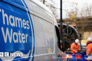 Richmond road shut until October to fit crash barriers around reservoir