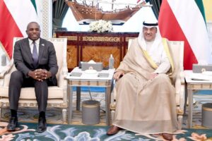 KUWAIT: HH the Crown Prince Sheikh Sabah Al-Khaled Al-Hamad Al-Sabah meets UK Foreign Secretary David Lammy . — KUNA