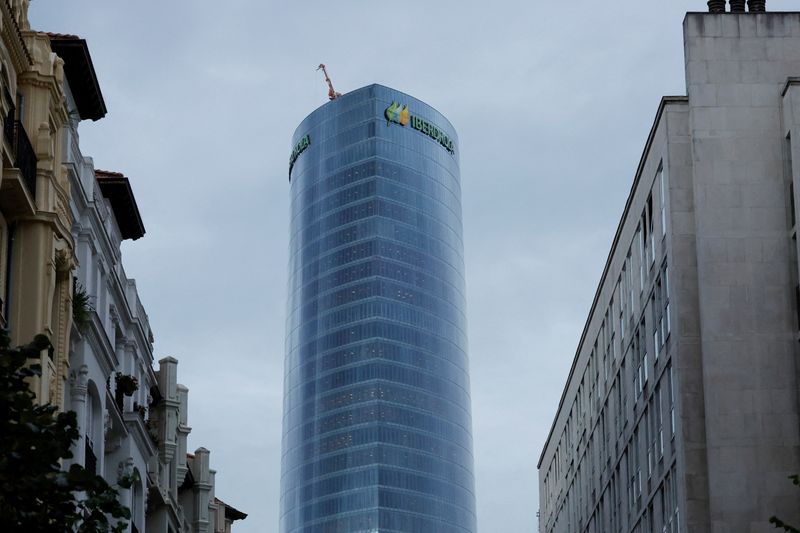 Cox makes $4.7 billion offer for Iberdrola's Mexican assets, El Confidencial says