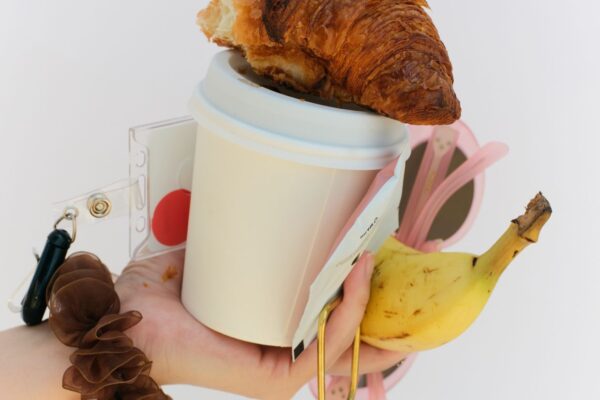 The claw grip is trending, and it says a lot about women’s fashion woes
