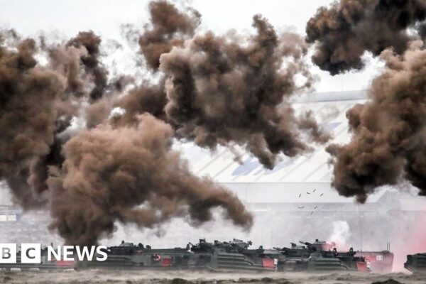 What happens in Taiwan's military exercise to defend against China?