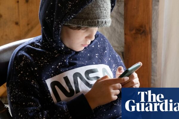 Children limiting own smartphone use to manage mental health, survey finds | Smartphones