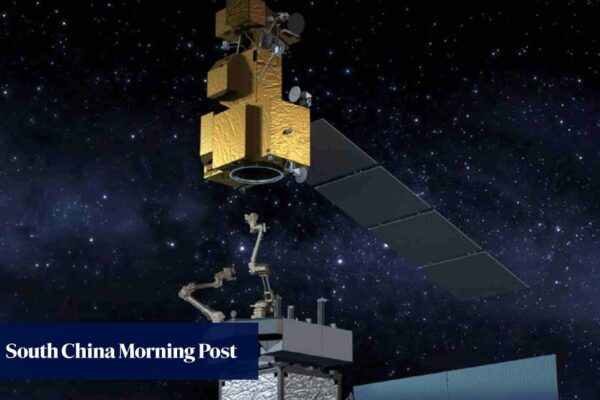 China’s Shijian satellite pair appears to dock in orbit for historic refuelling mission China’s Shijian satellite pair appears to dock in orbit for historic refuelling mission
