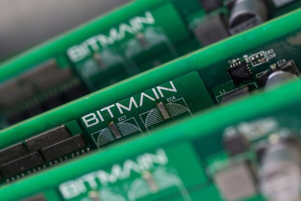 Chinese Crypto Giant Bitmain Plans US Factory in Trump-Era Push Chinese Crypto Giant Bitmain Plans US Factory in Trump-Era Push
