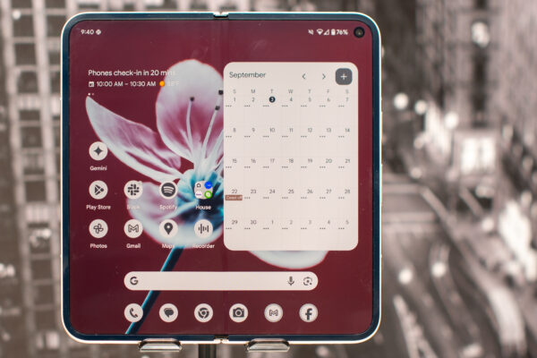 Google Pixel 9 Pro Fold in Porcelain