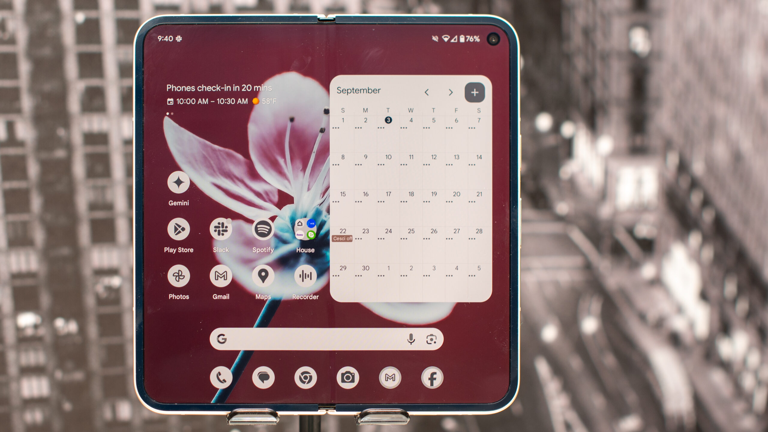 Google Pixel 9 Pro Fold in Porcelain