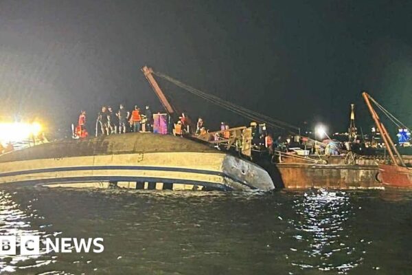 Dozens dead after tourist boat capsizes in Vietnam