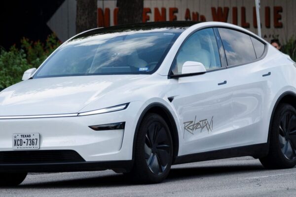 Tesla's 'Ride-Hailing' Service Is Now Live in San Francisco, Musk Says