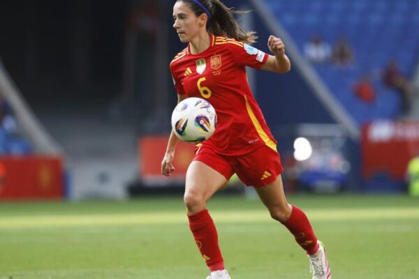 Aitana Bonmatí rejoins Spain squad after being hospitalized with viral meningitis | National Sports
