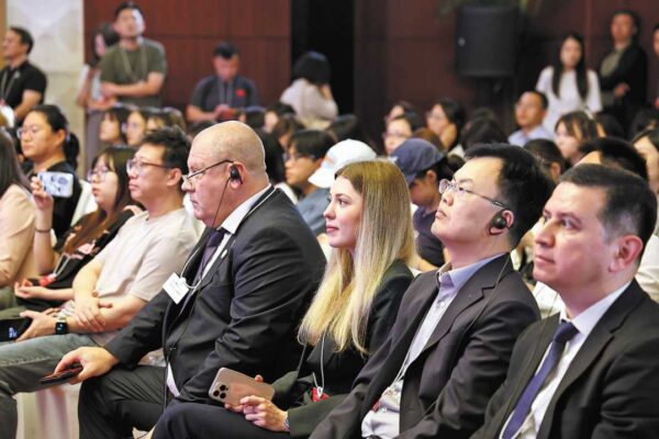 China's experience using tech for urban growth draws adulation - World